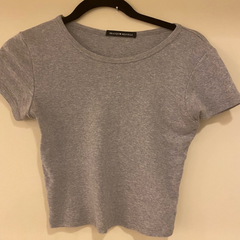 Brandy Melville t shirt